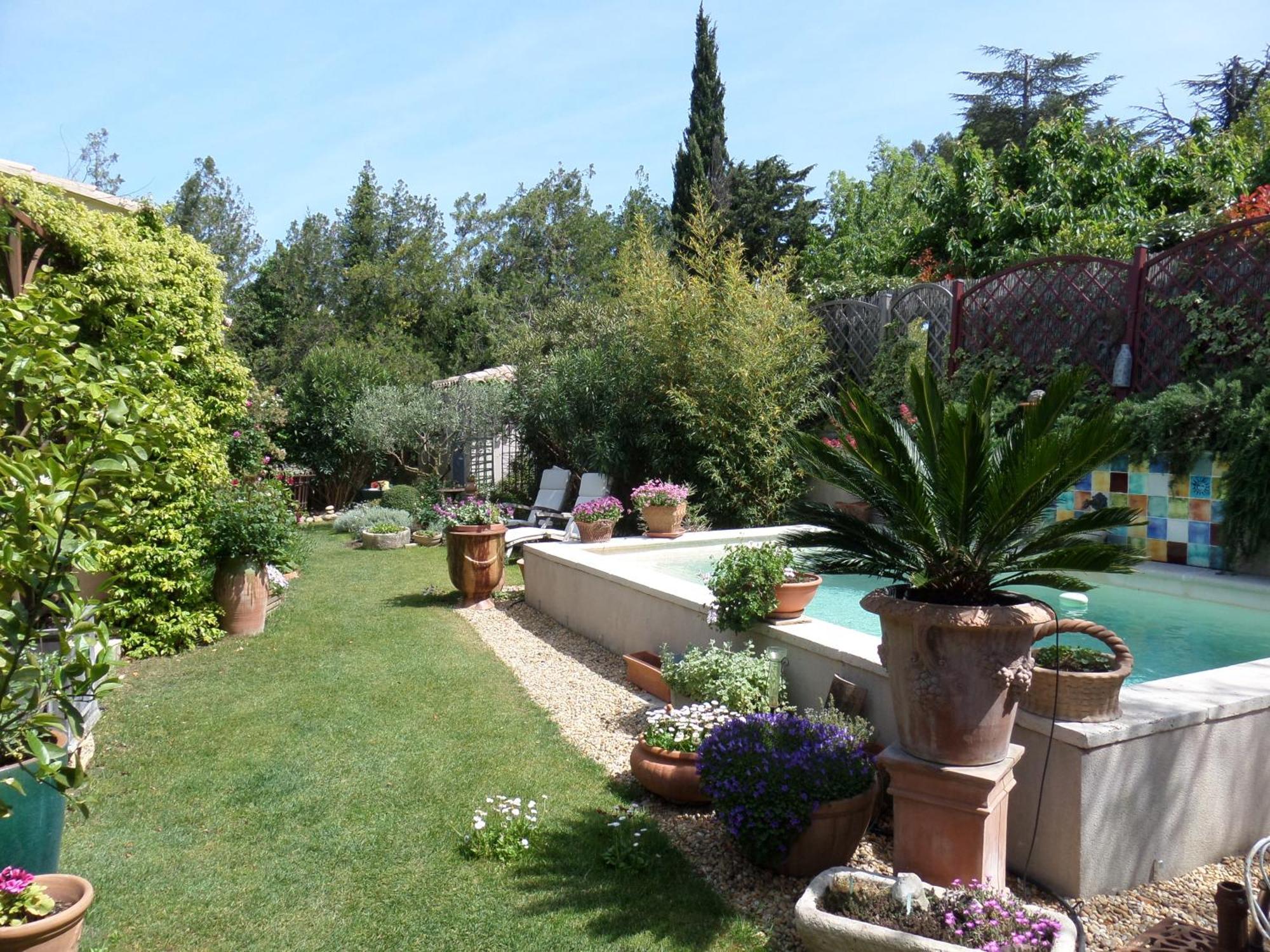 Le Clos Martin Eyragues Exteriér fotografie
